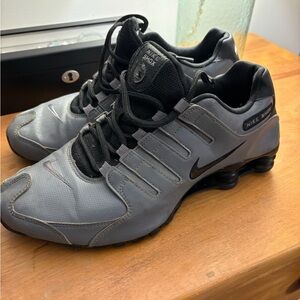 Nike Shox Men's Gray and Black Running Shoes